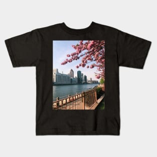 Roosevelt Island NYC Cherry Blossoms Kids T-Shirt